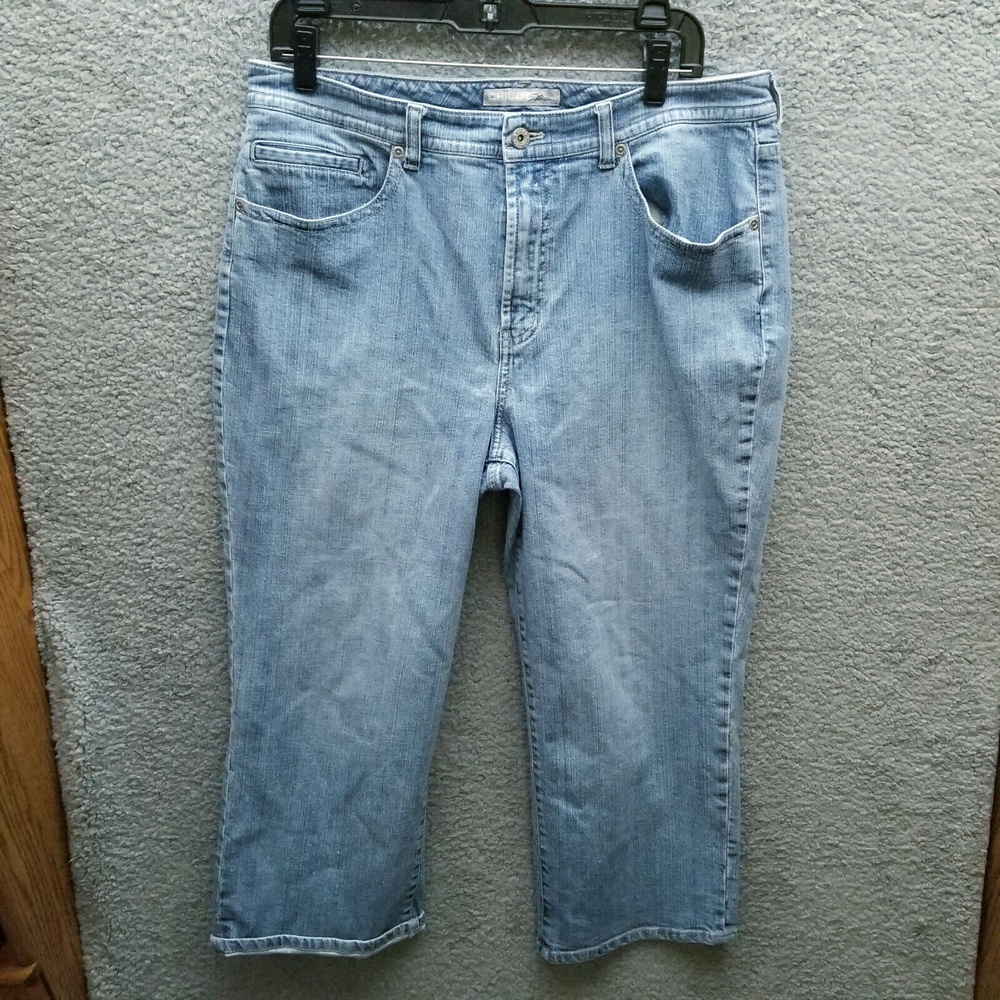 Chico's 25 Platinum Floral Marquis Blue Solid Cropped Jeans 34.5" 23.5" 12"